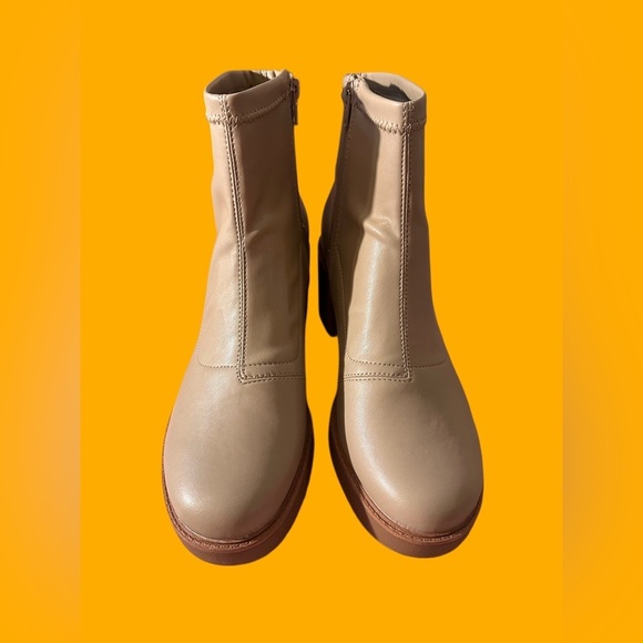 NEW LIFESTRIDE Women’s Ankle Bootie Velocity 2.0 Tan Size 11W - Picture 3 of 13